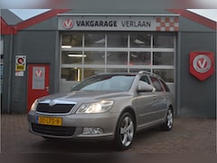 Skoda Octavia Combi - 1.8 TSI Elegance Verbruikt olie trekhaak