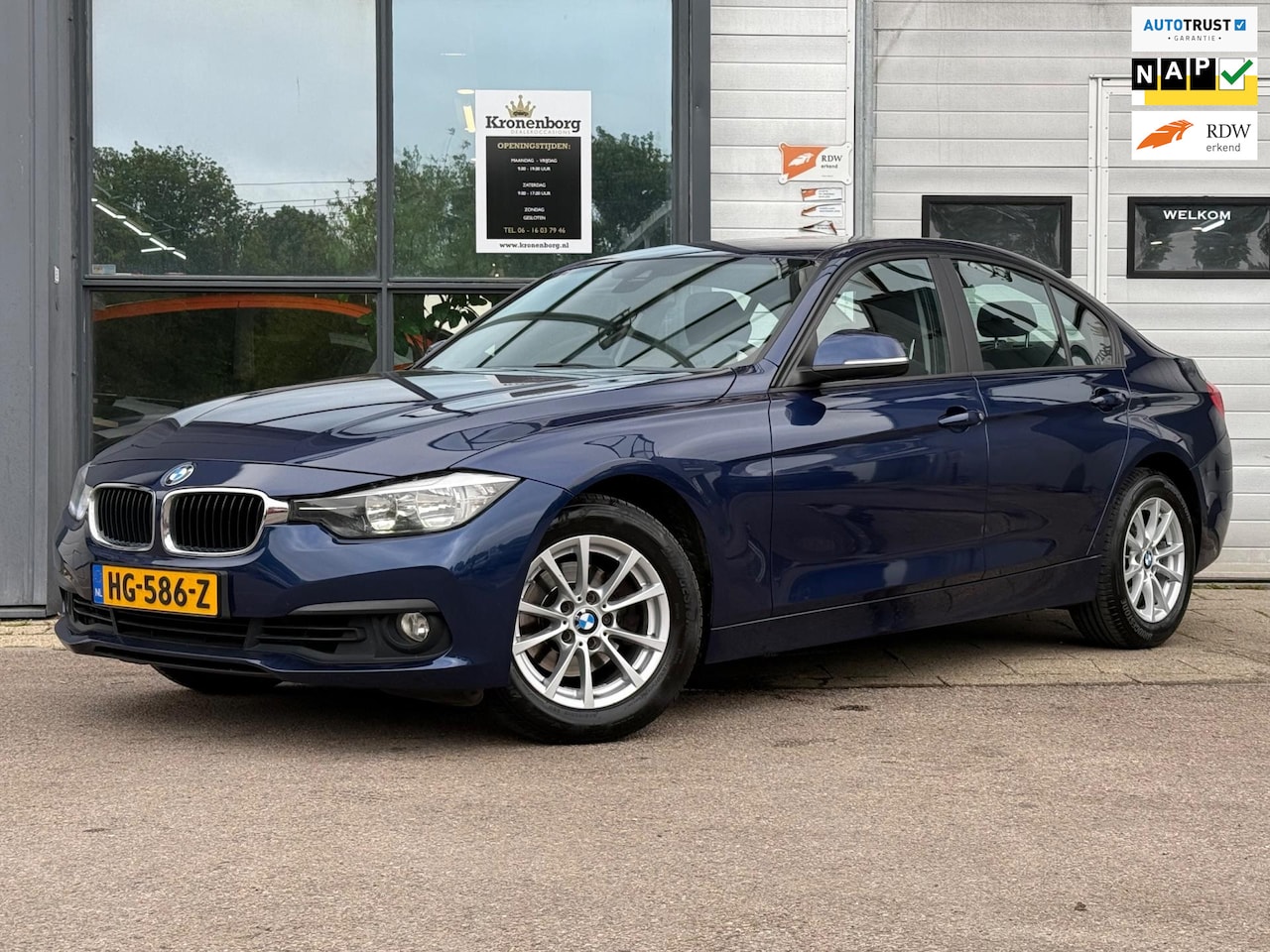 BMW 3-serie - 318i Essential 318i Essential, NAP, LED, NAVI - AutoWereld.nl