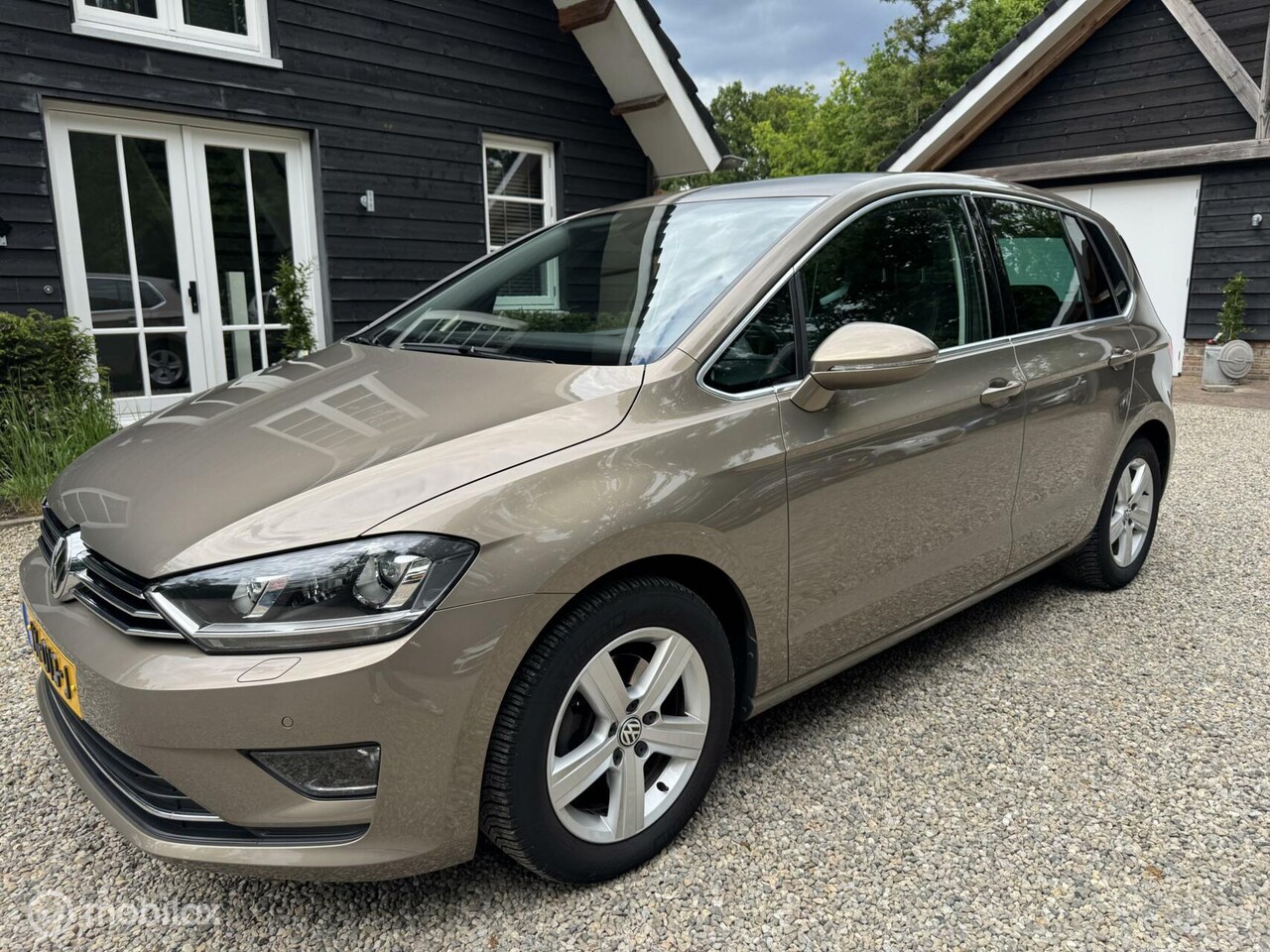 Volkswagen Golf Sportsvan - 1.4 TSI Business Edition /Automaat - AutoWereld.nl