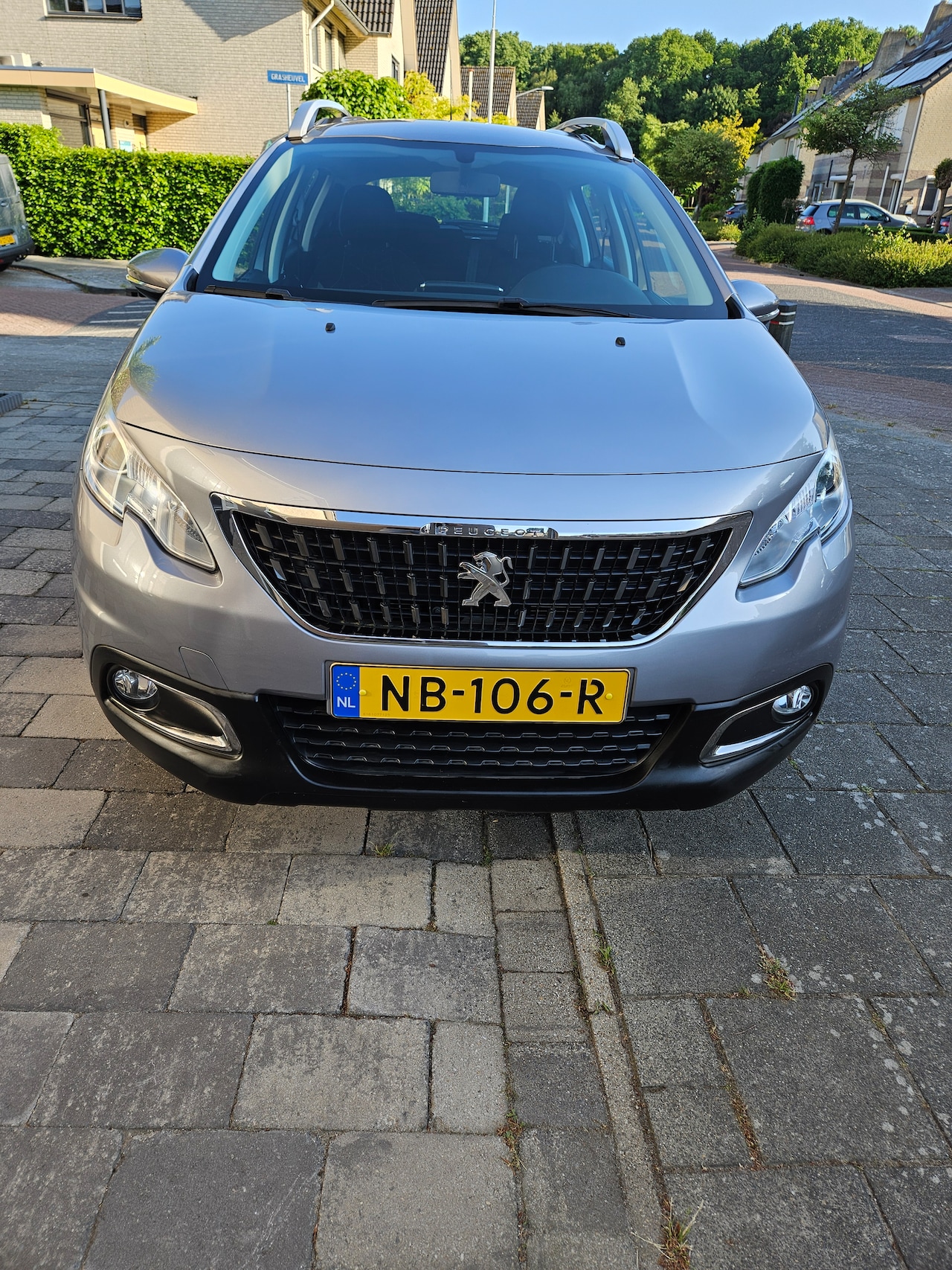 Peugeot 2008 - 1.2 PureTech Active - AutoWereld.nl