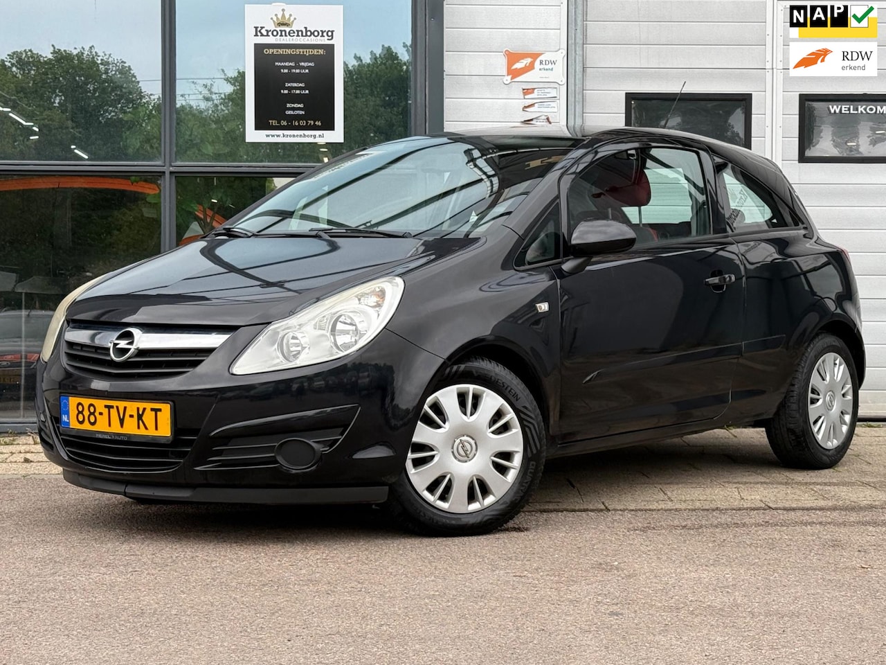 Opel Corsa - 1.4-16V Enjoy 1.4-16V Enjoy, AIRCO, CRUISECR, NAP - AutoWereld.nl