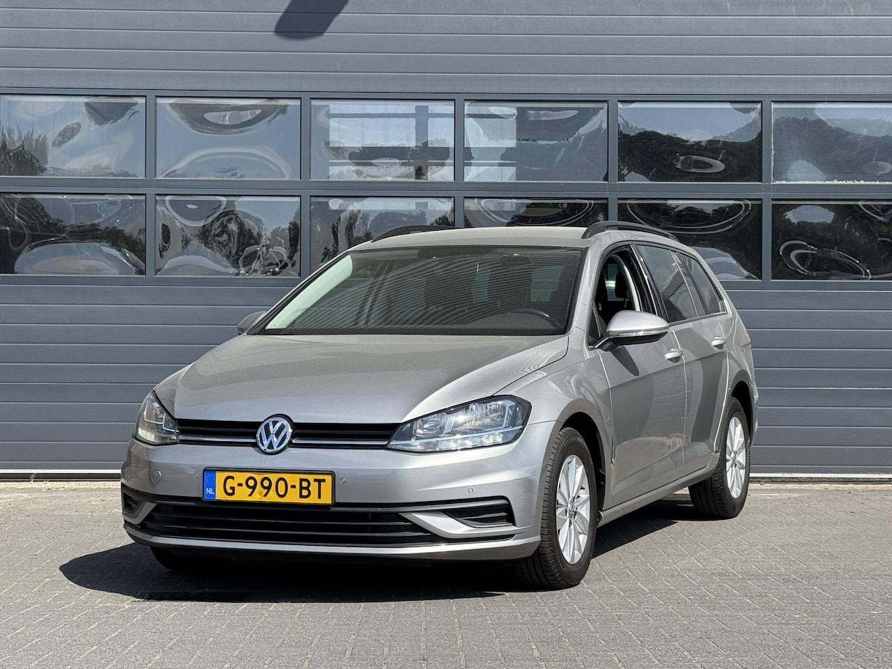 Volkswagen Golf Variant - 1.0 TSI COMFORTLINE BUSINESS I AUTOMAAT I APPLE/ANDROID I ADAPTIVE CRUISE CONTROL - AutoWereld.nl