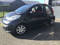 Peugeot 107 - 1.0-12V XR