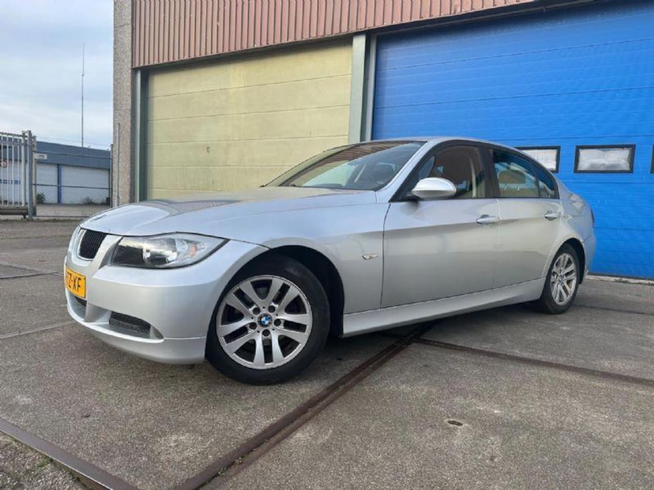 BMW 3-serie - 318i Business Line Airco! NAVi! 220DKM NAP! 2007 - AutoWereld.nl