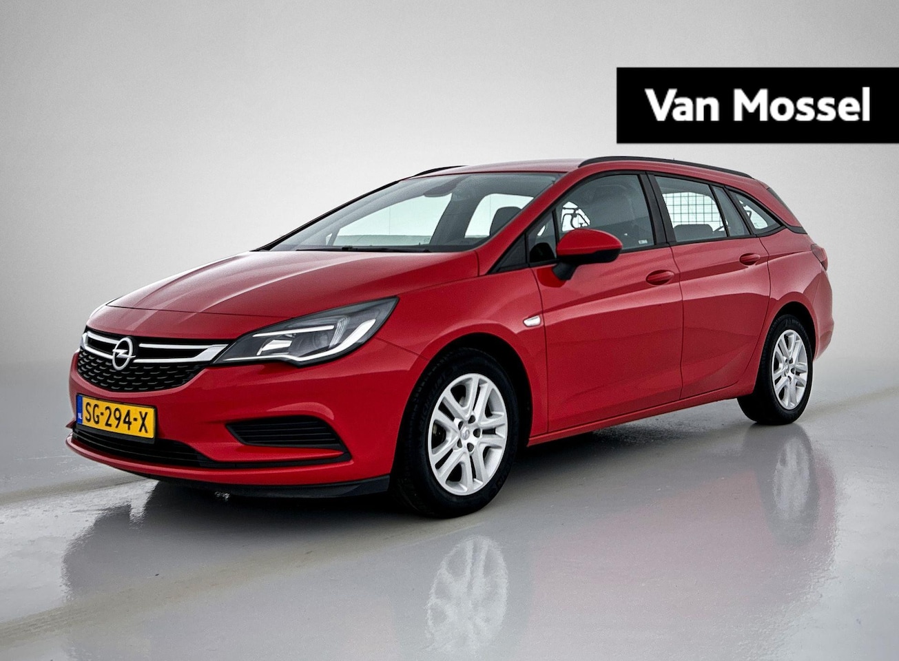 Opel Astra Sports Tourer - 1.4 Online Edition | 150pk | 74.000km! | Trekhaak | - AutoWereld.nl