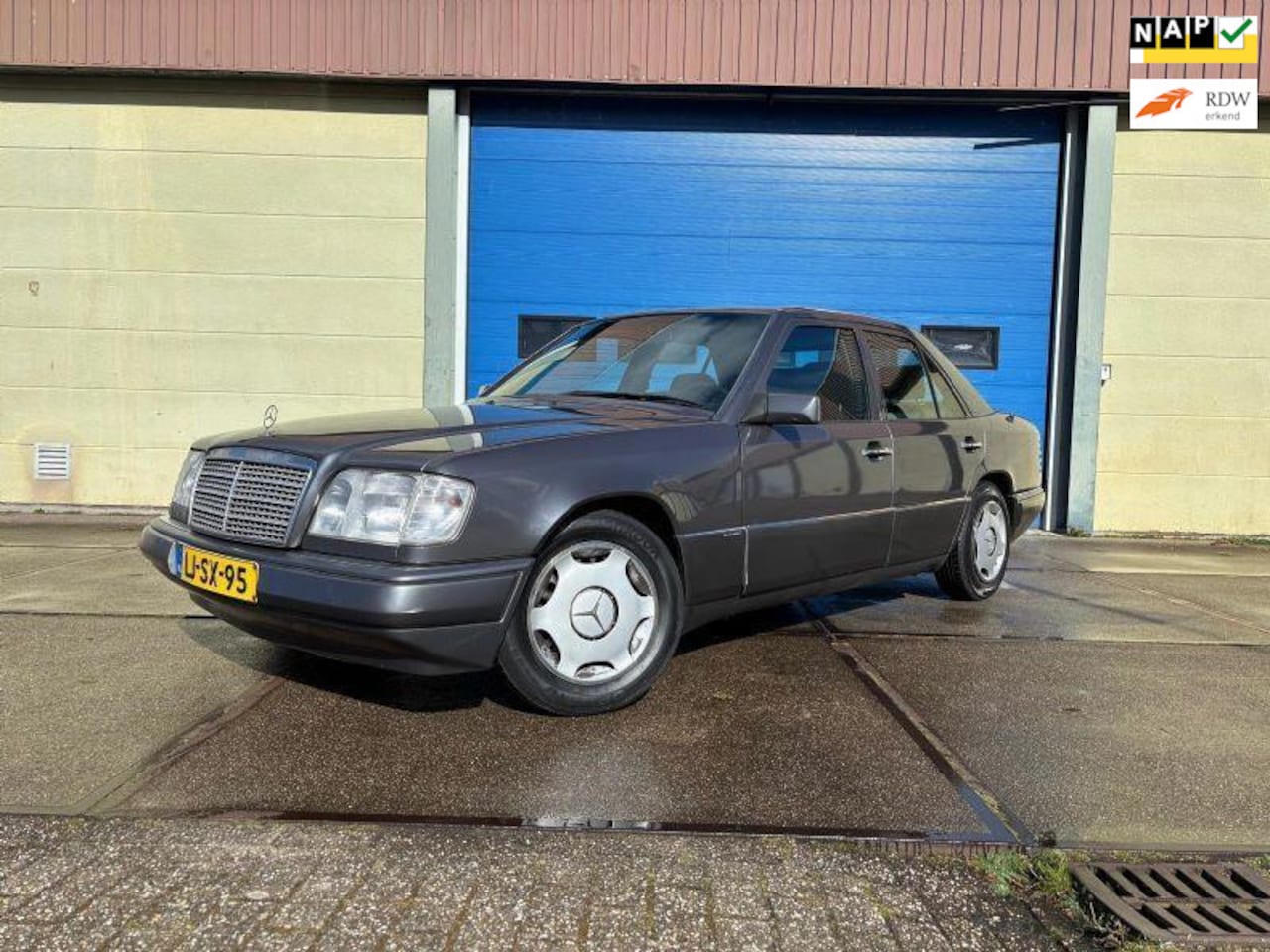 Mercedes-Benz E-klasse - 200 AUTOMAAT! 180DKM NAP! Origineel NL-Auto! - AutoWereld.nl