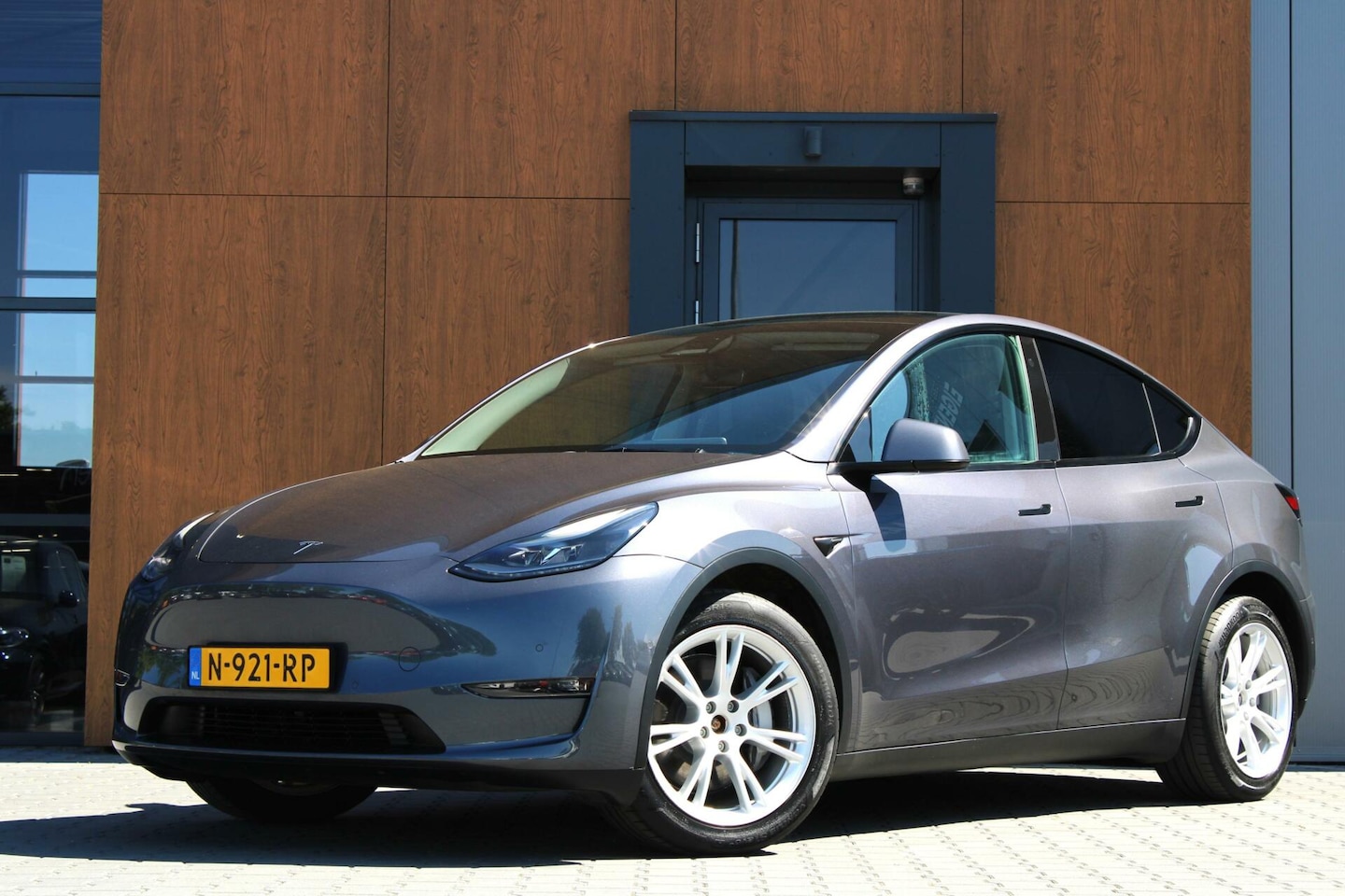 Tesla Model Y - Long Range AWD 75kWh | Enhanced Autopilot | Trekhaak - AutoWereld.nl