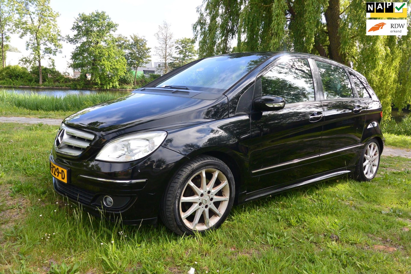Mercedes-Benz B-klasse - 200*airco*half-leer*trekhaak*apk - AutoWereld.nl
