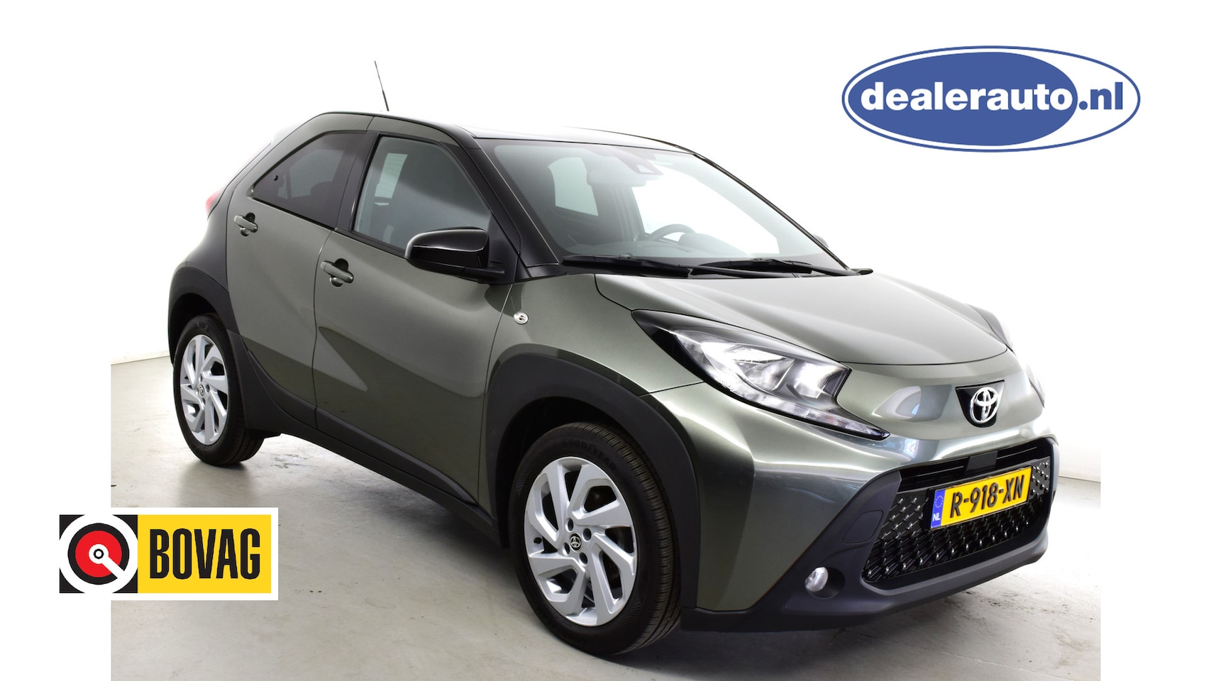 Toyota Aygo X - 1.0 VVT-i S-CVT First- 5.843 km-Carplay-Camera-Bi-Tone -Cruise ACC, Privacy glas, rijstroo - AutoWereld.nl