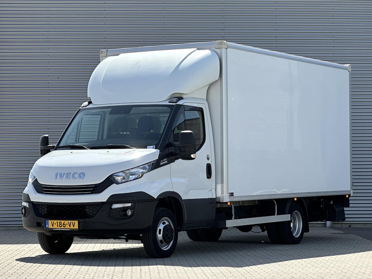 Iveco Daily - 35C18V 3.0 automaat bakwagen met laadklep - AutoWereld.nl