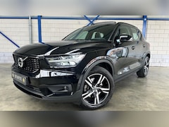 Volvo XC40 - 2.0 B4 R-Design Pano| Blis|Keyless|R-Camera|Full