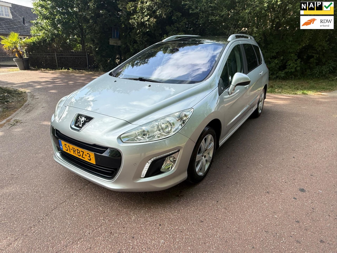 Peugeot 308 SW - 1.6 VTi X-Line / Navi / Pano / Airco / Led / Aux / Lm - AutoWereld.nl