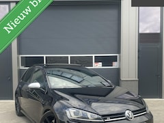 Volkswagen Golf - 2.0 TSI R 4Motion PANO/AUT/Stoelverw/LEDER