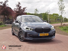 BMW 1-serie - 120i Business Edition | Panoramadak | Camera | Apple Carplay | M-pakket | Schaalstoelen |
