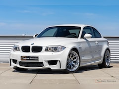 BMW 1-serie Coupé - 1M 3.0i E82 | 900KM | Factory New | A1 Condition | 1st Paint