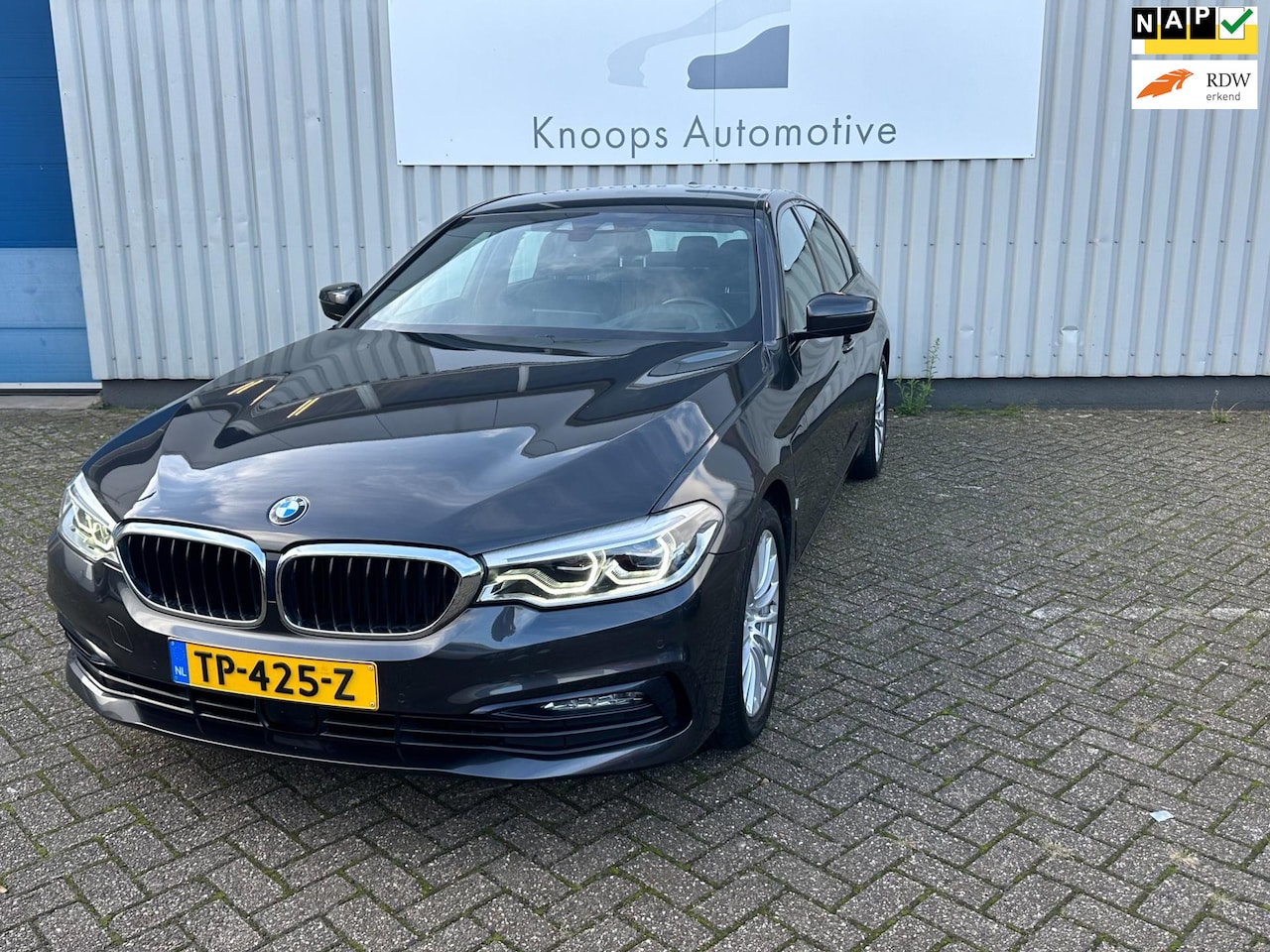 BMW 5-serie - 530e iPerformance High Executive Full Optie - AutoWereld.nl