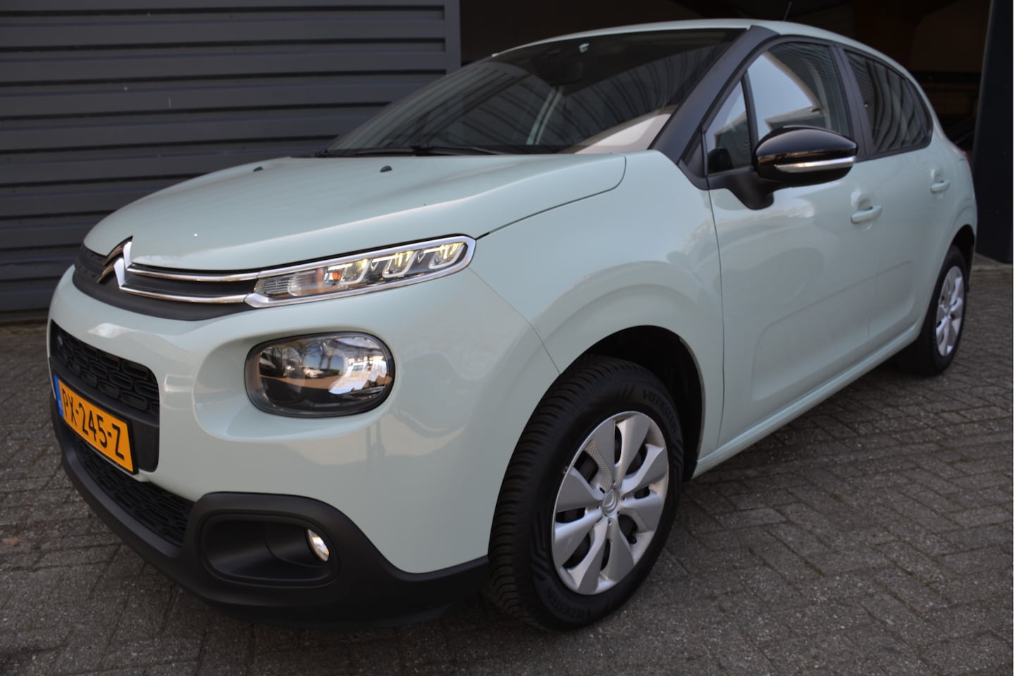 Citroën C3 - 1.2 PureTech Feel 105g Bleutooth Carplay Cruise Control - AutoWereld.nl