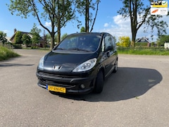 Peugeot 1007 - 1.4 Gentry - GOED ONDERHOUDE- PARKEERSENSOREN- AIRCO- CRUISE CONTROL-ELEKTRSICHE RAMEN