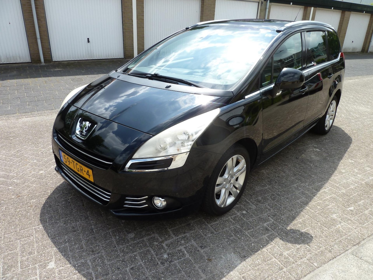 Peugeot 5008 - 1.6 THP Blue Lease Executive 7p. 1.6 THP Blue Lease Executive 7p. - AutoWereld.nl
