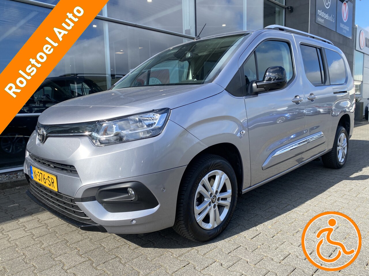 Toyota ProAce City Verso - 4+1 Rolstoelauto 1.2 Turbo Active Long (Mooie ruime en zeer complete 4+1 Rolstoelauto!) - AutoWereld.nl