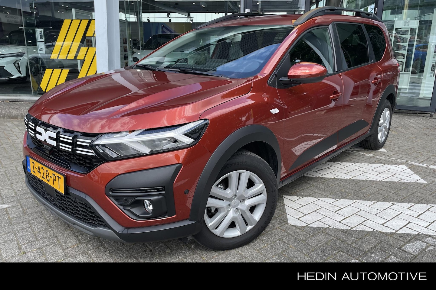Dacia Jogger - 1.6 Hybrid 140 Expression 7p. Pack Comfort, Pack Nav, Pack Assist, Pack Keyless - AutoWereld.nl