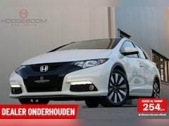 Honda Civic Tourer - 1.8 / Automaat / Camera / Stoelverwarming / Dealer OH