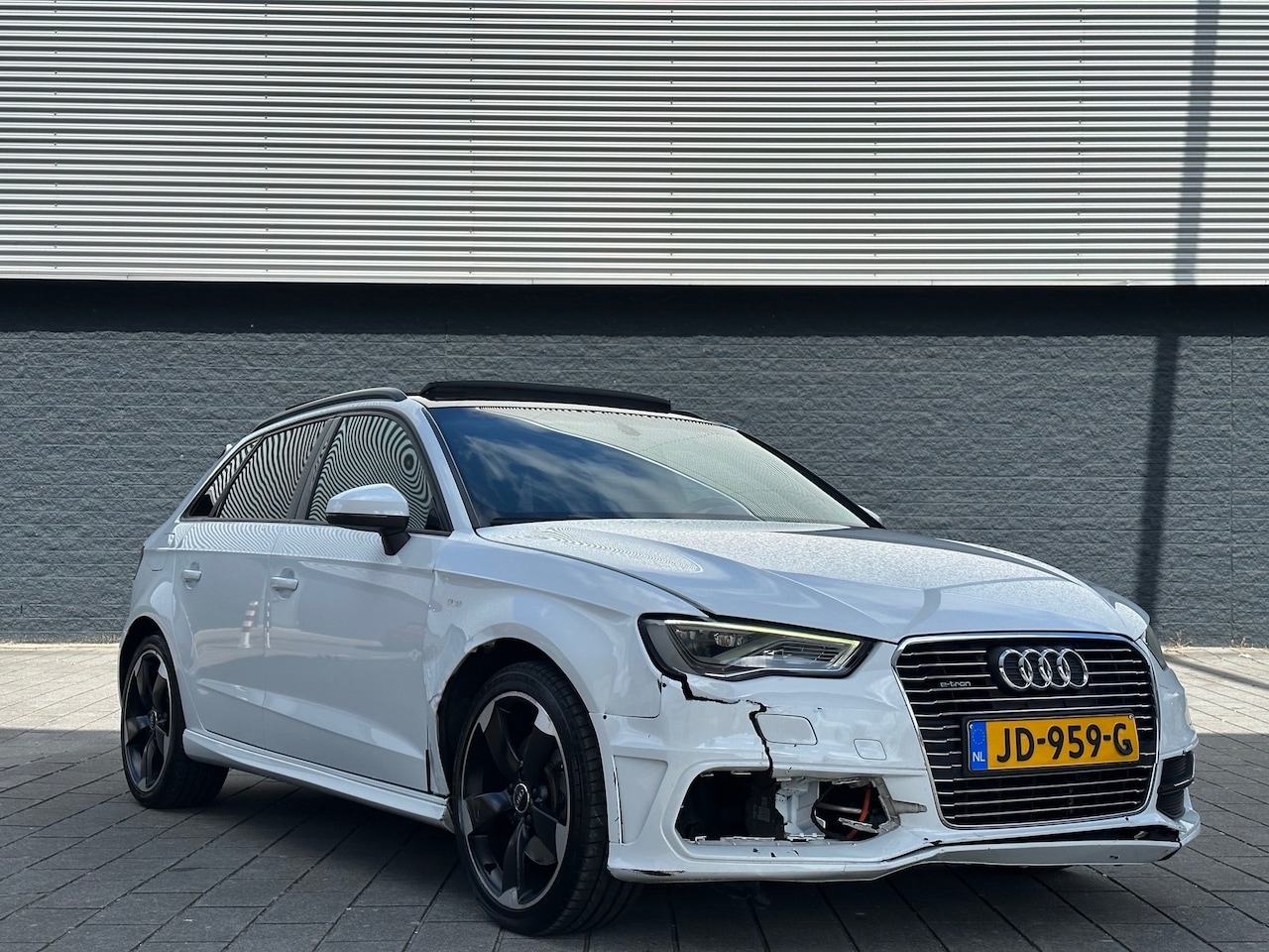 Audi A3 Sportback - 1.4 e-tron 3x S-Line RS Schaalstoelen/Panorama/Led/Xenon/RS velgen/Key Less/Full option - AutoWereld.nl