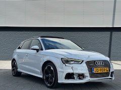 Audi A3 Sportback - 1.4 e-tron 3x S-Line RS Schaalstoelen/Panorama/Led/Xenon/RS velgen/Key Less/Full option