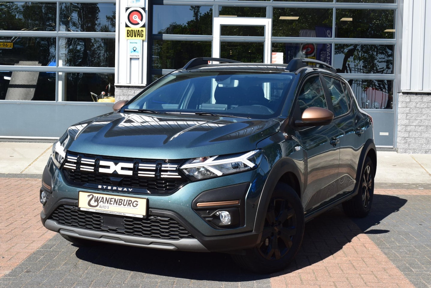 Dacia Sandero Stepway - 1.0 TCe ECO-G Extreme Navi Airco Camera km 14.900!! - AutoWereld.nl