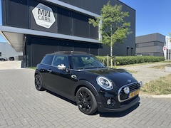 MINI Cooper - 1.5 Chili Business Pano, Leder, Navi, LED, ECC