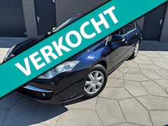 Renault Laguna - 1.6 16V Dynamique|Prachtige en zeer luxe 5 Drs met Trekhaak All-Season banden