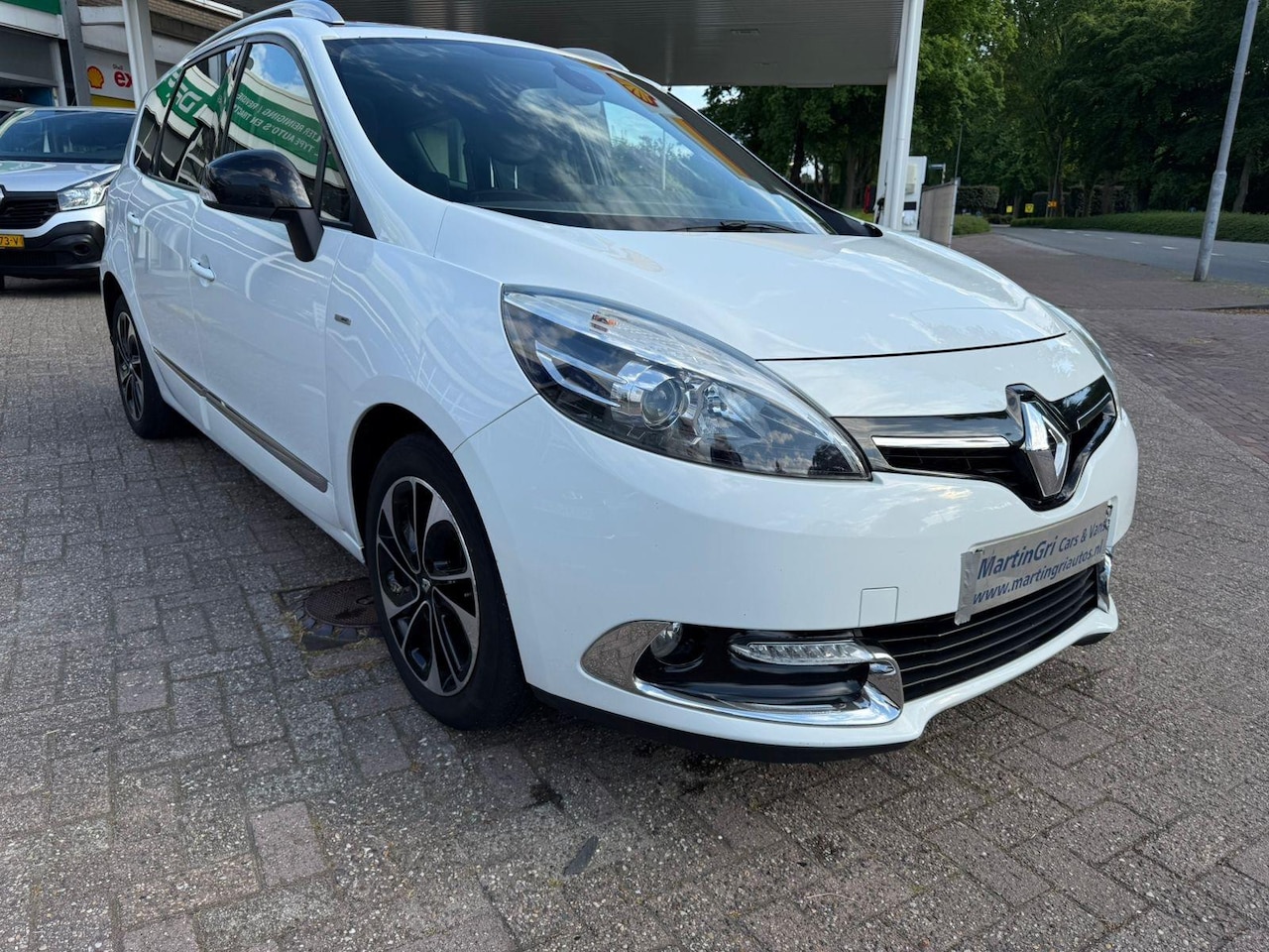 Renault Grand Scénic - 1.5 dCi Bose Automatic - AutoWereld.nl
