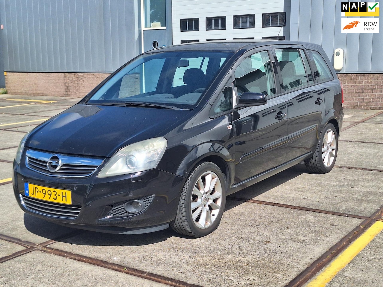 Opel Zafira - €3850,-2.2 Cosmo Apk Trekhaak 7 Pers. Automaat - AutoWereld.nl