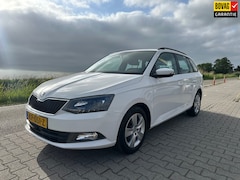 Skoda Fabia Combi - 1.2 TSI Ambition Business, Trekhaak, Navigatie, PDC, Cruisecontrol