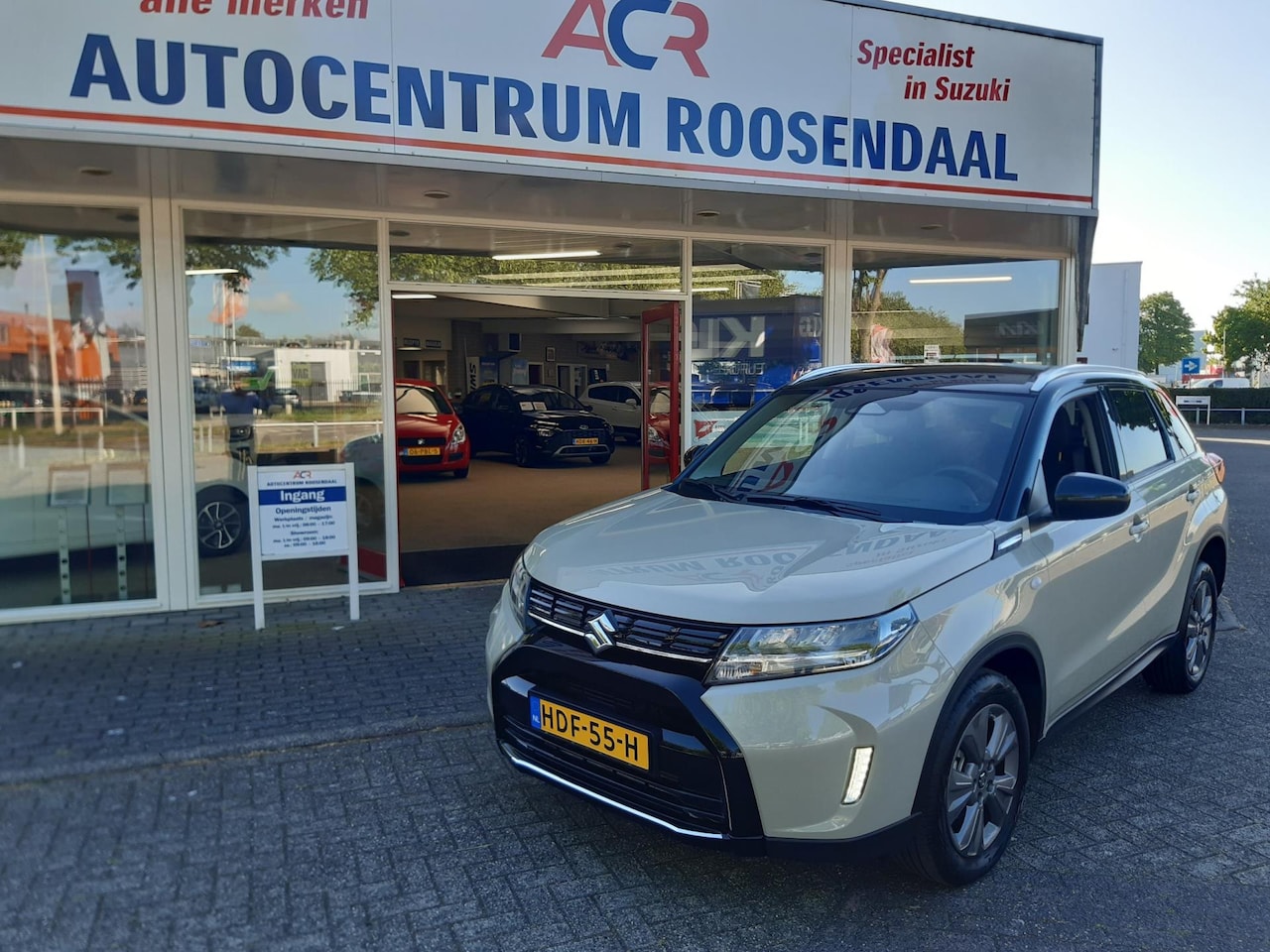 Suzuki Vitara - 1.4 Boosterjet Select Smart Hybrid.129 pk laatste nieuwe model - AutoWereld.nl