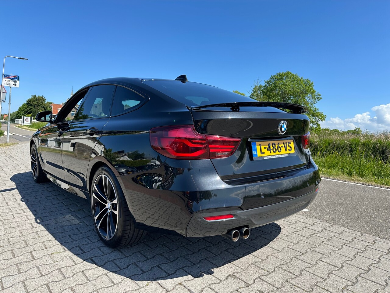 BMW 3-serie - 320i xDrive High Executive M-pakket, Trekhaak, Lane assist, Harman Kardon, Leder, Navi Pro