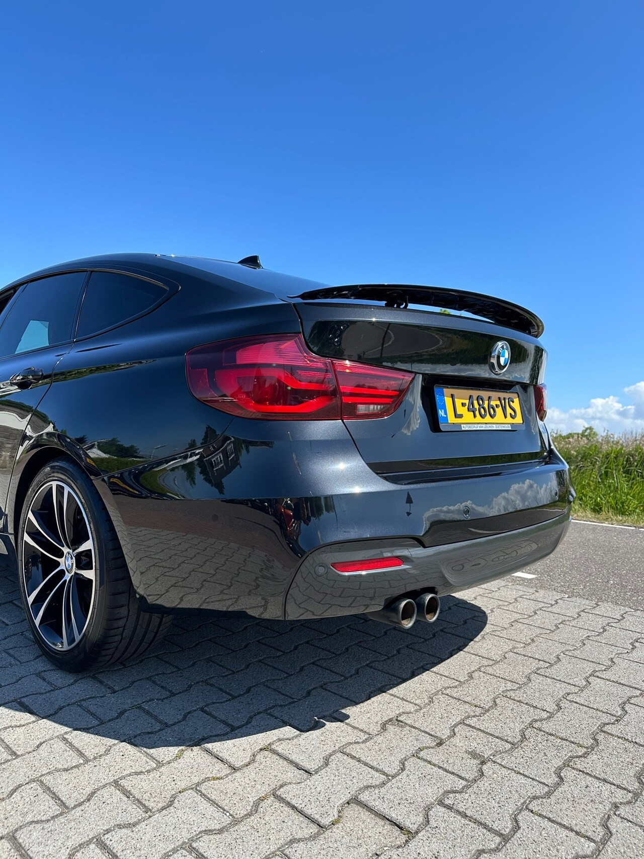 BMW 3-serie - 320i xDrive High Executive M-pakket, Trekhaak, Lane assist, Harman Kardon, Leder, Navi Pro