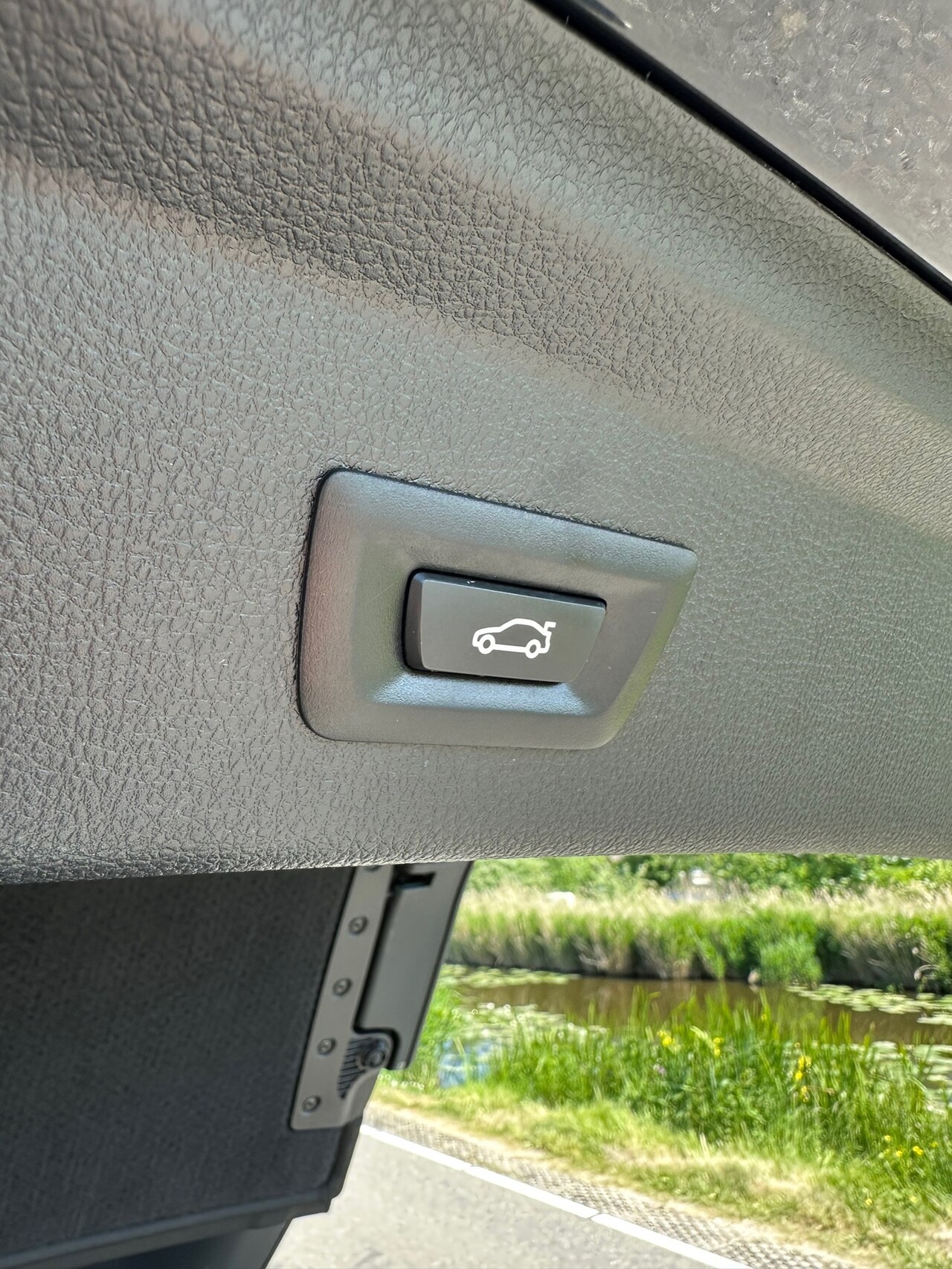 BMW 3-serie - 320i xDrive High Executive M-pakket, Trekhaak, Lane assist, Harman Kardon, Leder, Navi Pro
