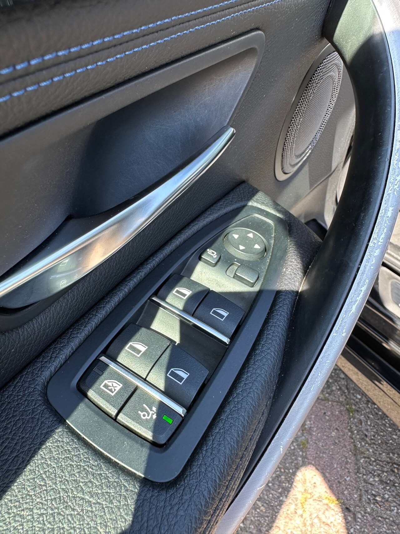 BMW 3-serie - 320i xDrive High Executive M-pakket, Trekhaak, Lane assist, Harman Kardon, Leder, Navi Pro