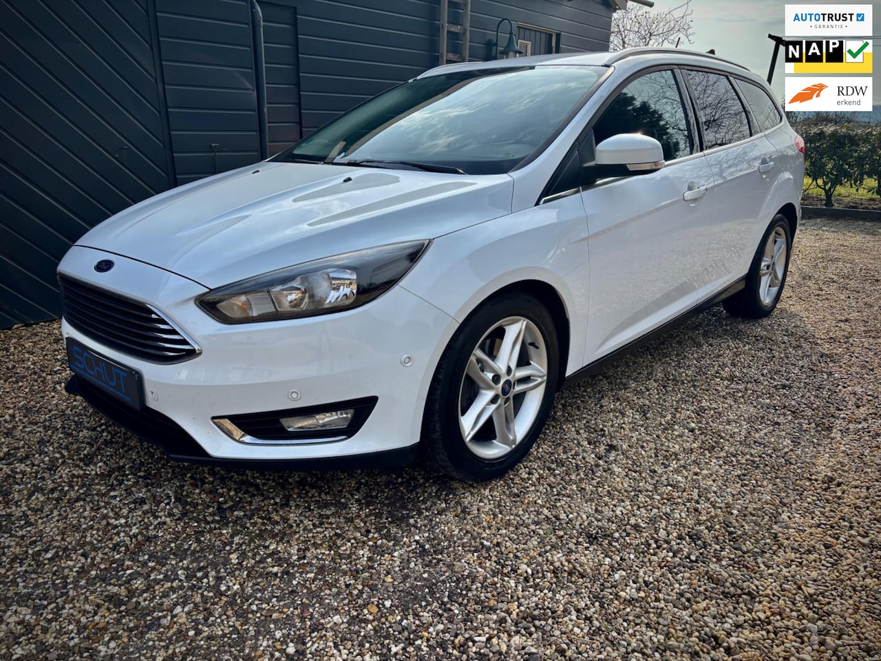 Ford Focus Wagon - 1.5 Titanium CLIMA | !!VERBRUIKT KOELVLOEISTOF!! | NAVI | CARPLAY | CRUISE CONTROL | STUUR - AutoWereld.nl