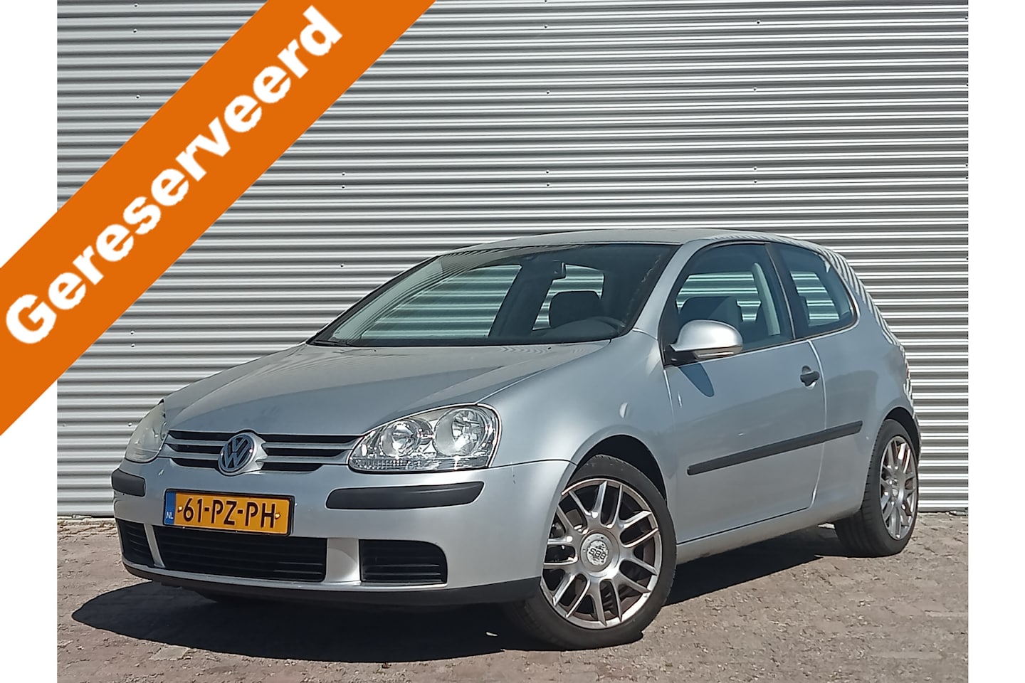 Volkswagen Golf - 1.6 FSI Comfortline | Nieuw Binnen! | Automaat | Airco | Cruise - AutoWereld.nl