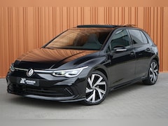 Volkswagen Golf - 1.5 eTSI R-Line Panodak IQ Light Camera Trekhaak DAB Carplay