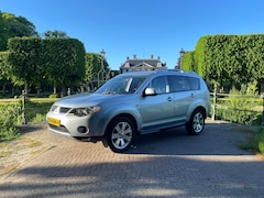 Mitsubishi Outlander - 2.4 INSPIRE SPECIAL EDITION | NL-AUTO