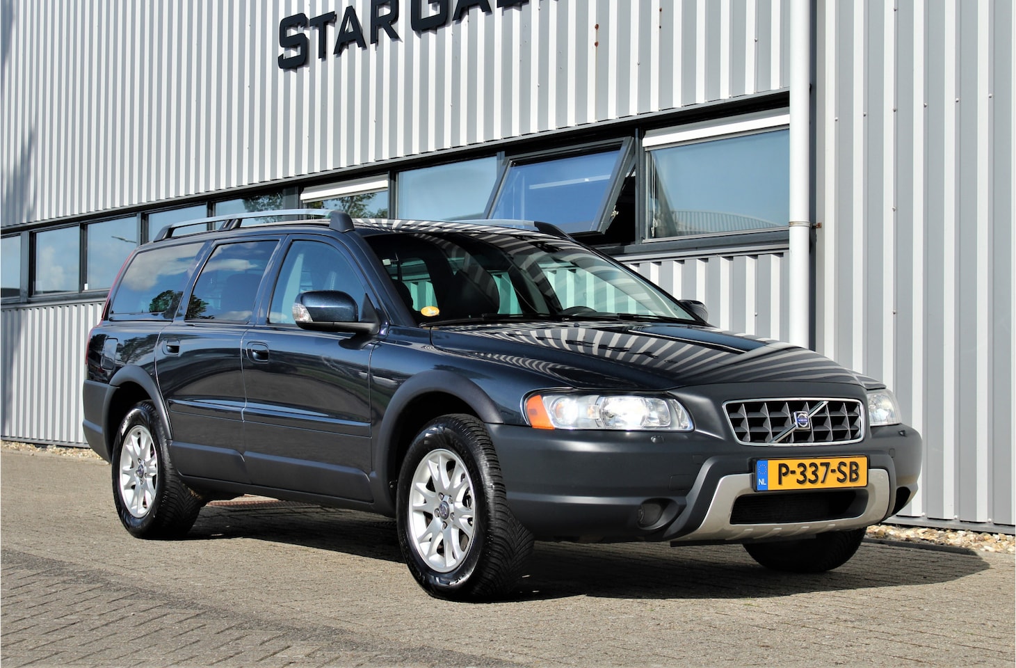 Volvo XC70 - 2.4 D5 Momentum Youngtimer BTW auto - AutoWereld.nl