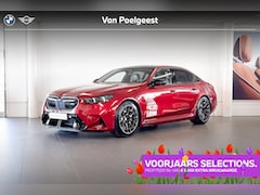 BMW M5 - Sedan | M Driver's Pack | Keramische remmen | Glazen Panoramadak | Stoelventilatie | Selec