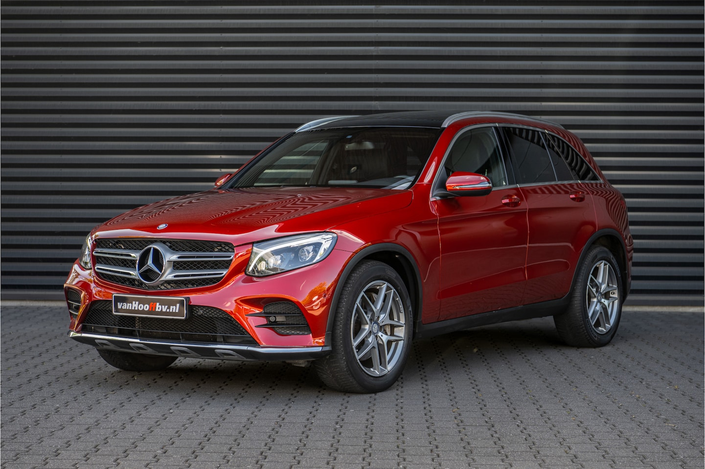 Mercedes-Benz GLC-klasse - 220 d 4MATIC AMG-Line - Trekhaak - Pano - AutoWereld.nl