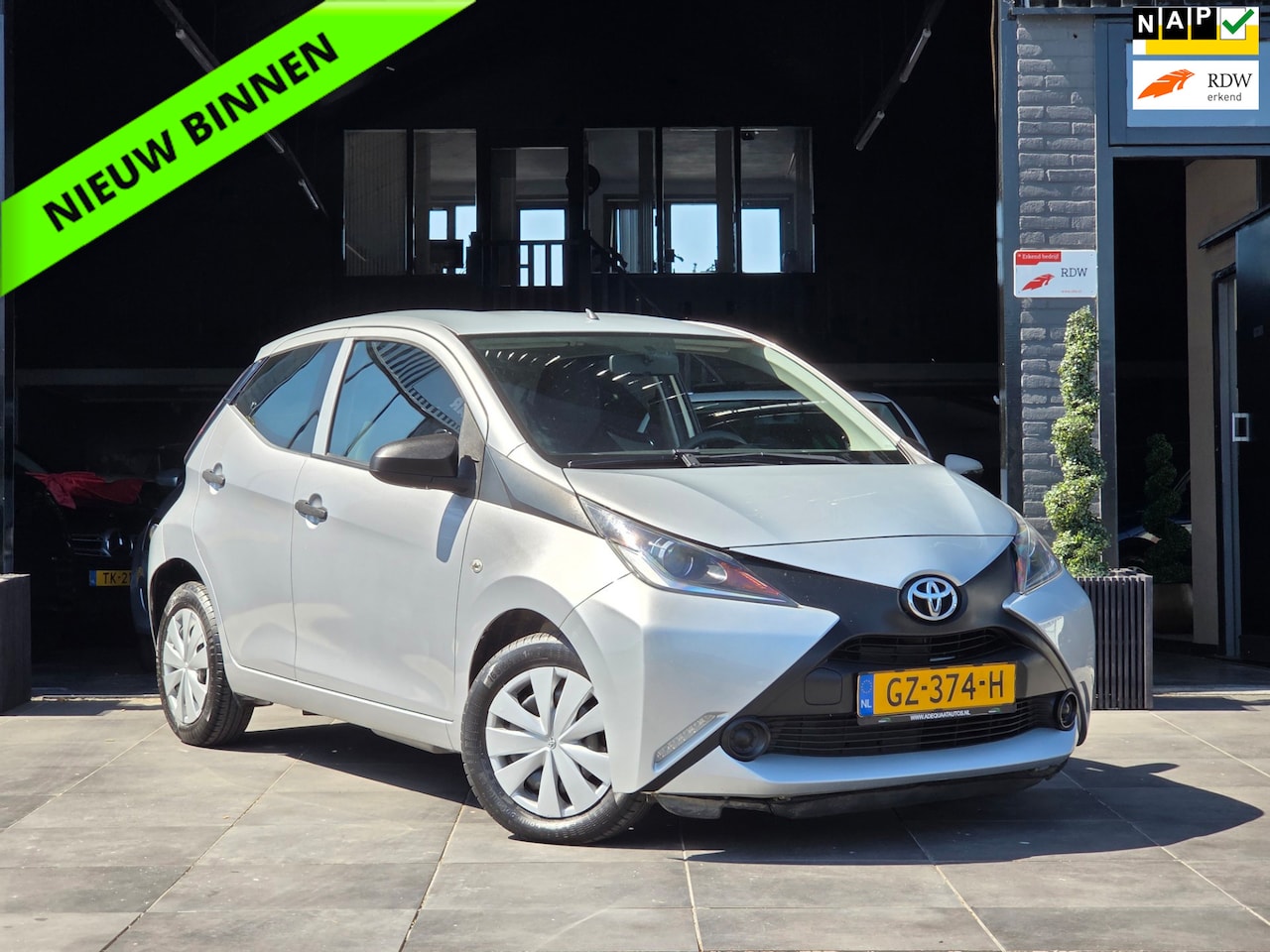 Toyota Aygo - 1.0 VVT-i X-NOW|5 Deuren|AIRCO|AUX |LED|NAP|APK - AutoWereld.nl
