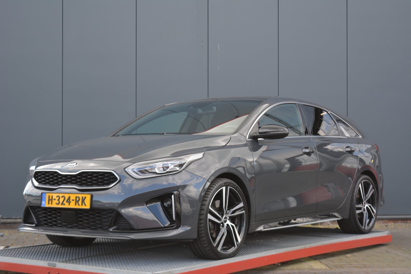 Kia Pro cee'd - 1.4 T-GDI GT-Line trekhaak panoramadak - AutoWereld.nl