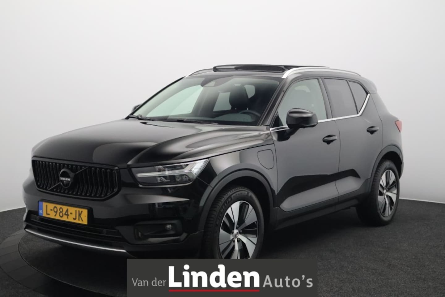 Volvo XC40 - T5 Recharge Business Pro 220PK | 360° Camera | Panoramadak | Harman Kardon - AutoWereld.nl