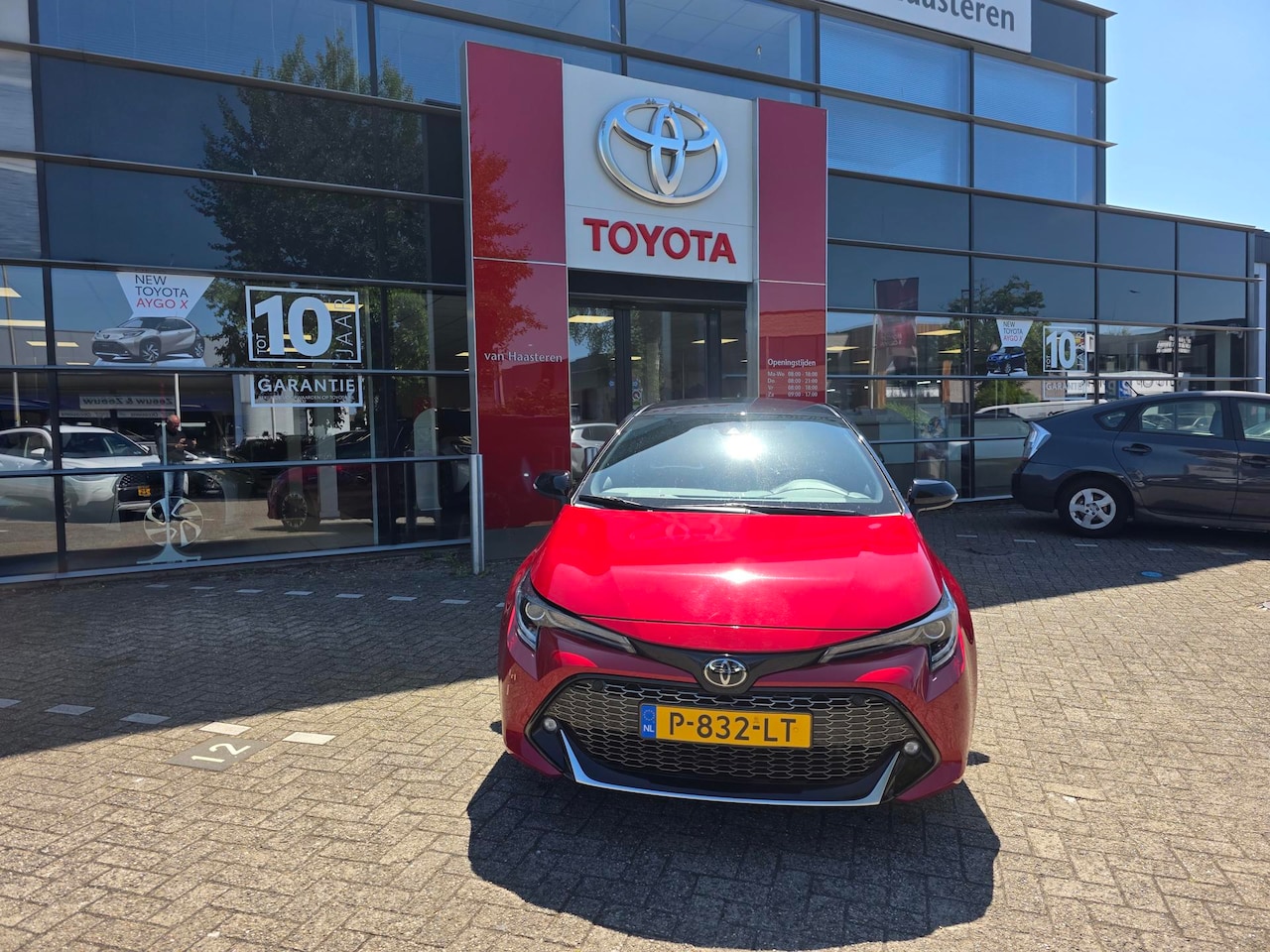 Toyota Corolla - 1.8 Hybrid 122pk CVT GR Sport - AutoWereld.nl